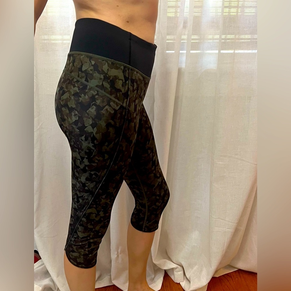 Lululemon Crops - Size 8